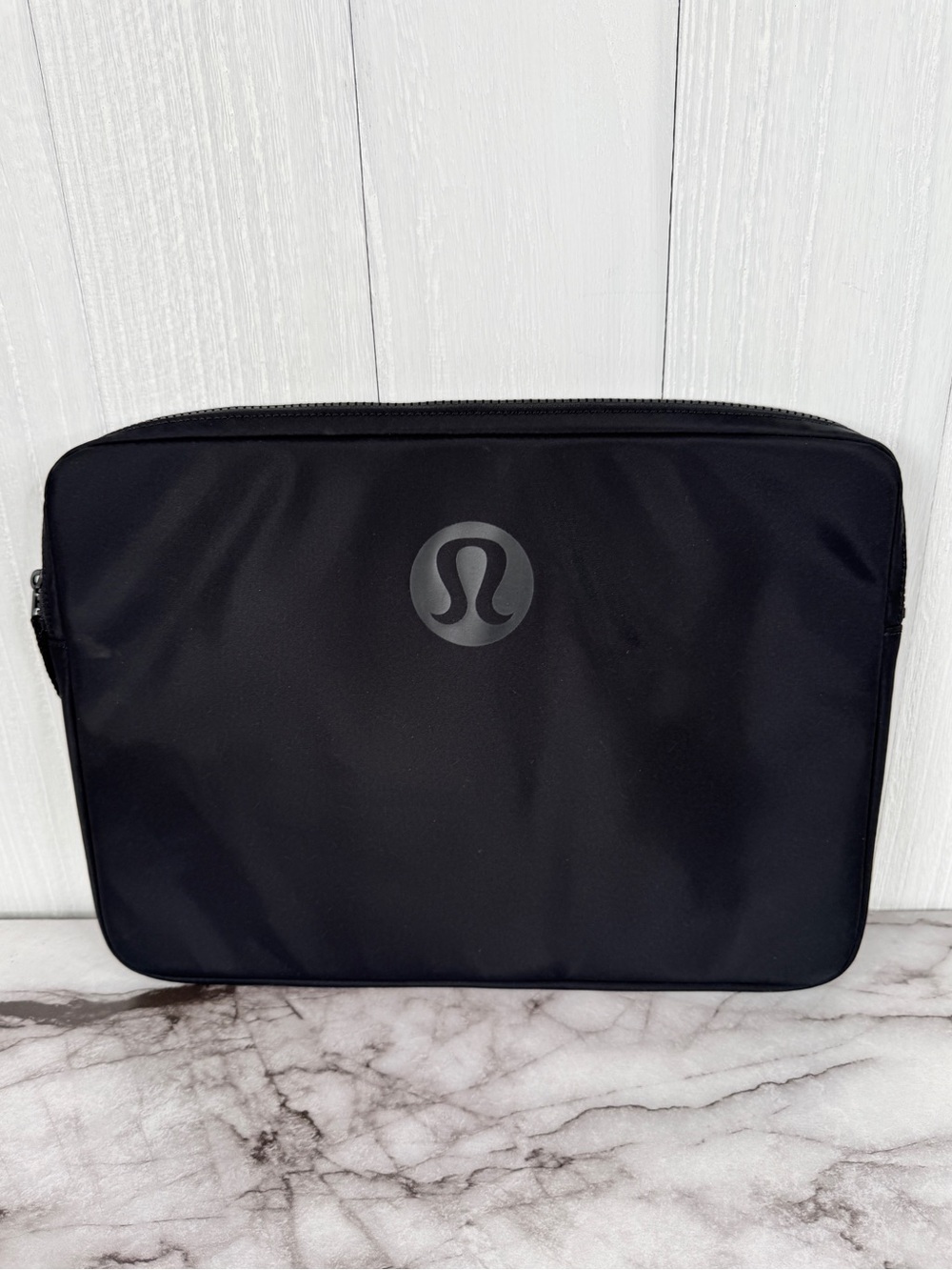 Lululemon New Crew Laptop Sleeve - black